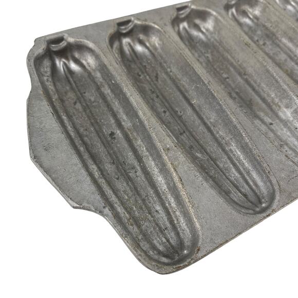 Vintage WEAREVER Corn Bread Baking Pan Aluminum 2707 Seven Sticks - Picture 6 of 10